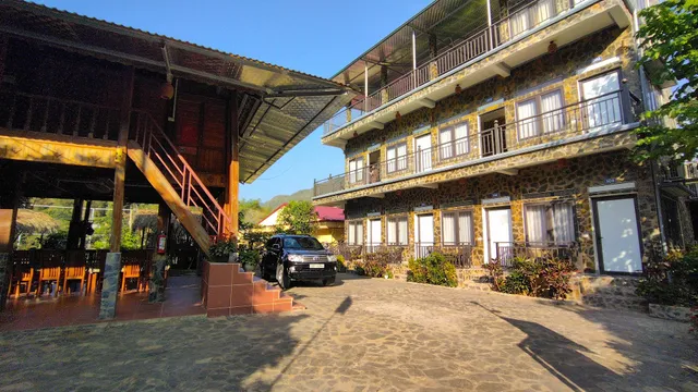 Mai Châu Thai cloth shop