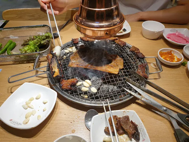 명륜진사갈비신호점