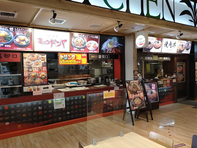 フードコート 重信店（ミョンドンヤ）