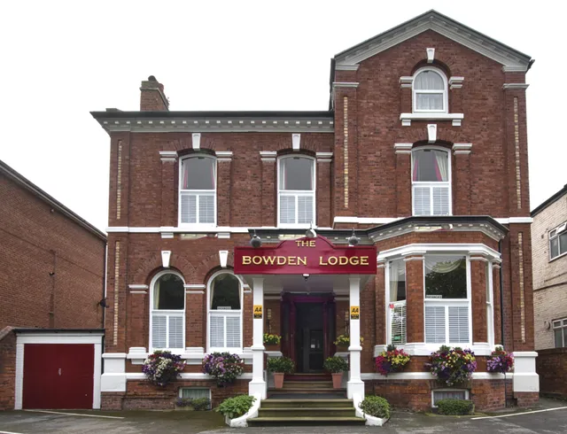 Bowden Lodge Guest House Southport