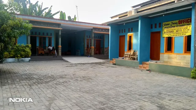 Penginapan Keluarga 215