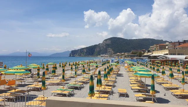 Hotel Holiday Center