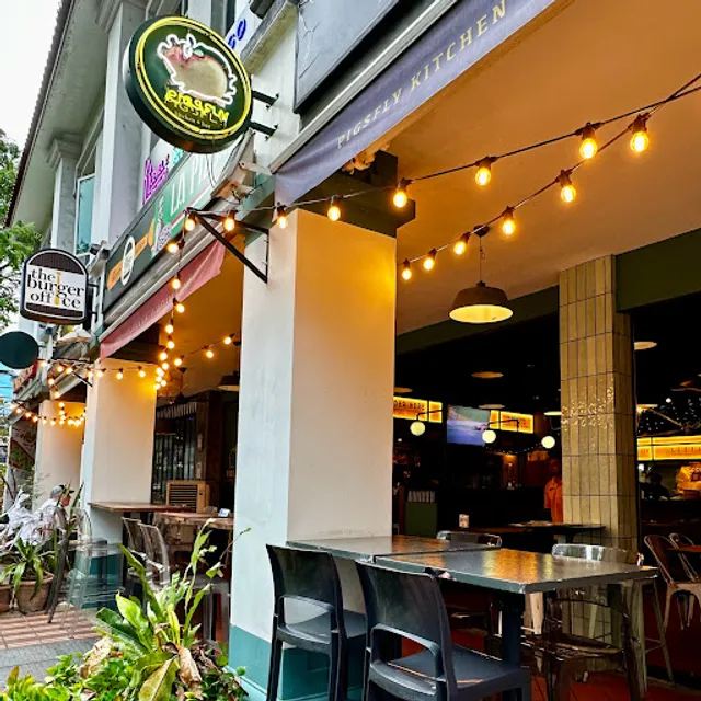 Pigsfly Kitchen & Bar