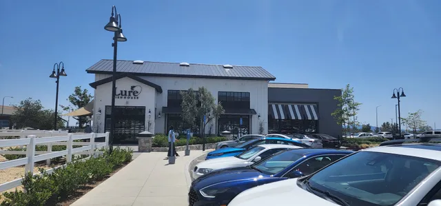 The Vineyards at Porter Ranch