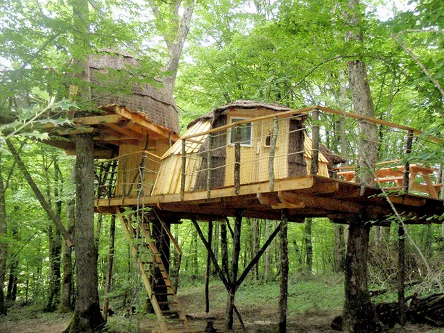 Cabanes Du Bois Clair