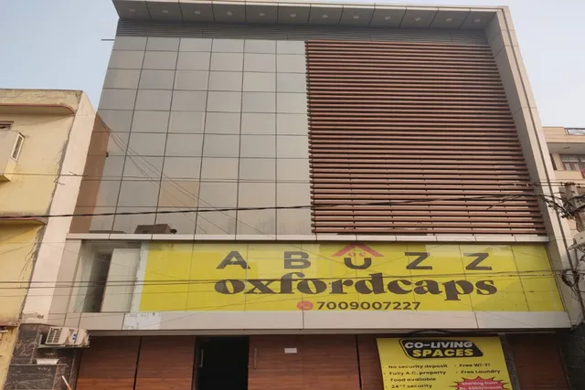 Abuzz Oxfordcaps Roopnagar - Your Affordable Hostel near North Campus