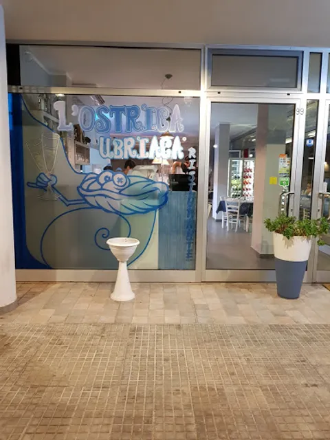 L'OSTRICA UBRIACA di viale della Libertà