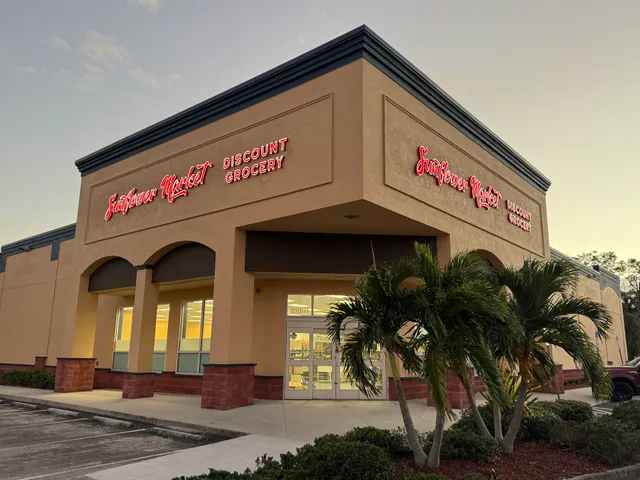 Sunflower Discount Grocery Liquidation Outlet