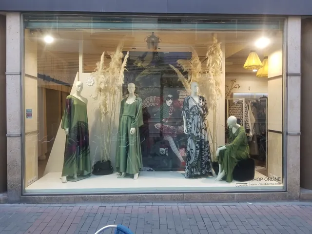 Boutique Claudia Crown