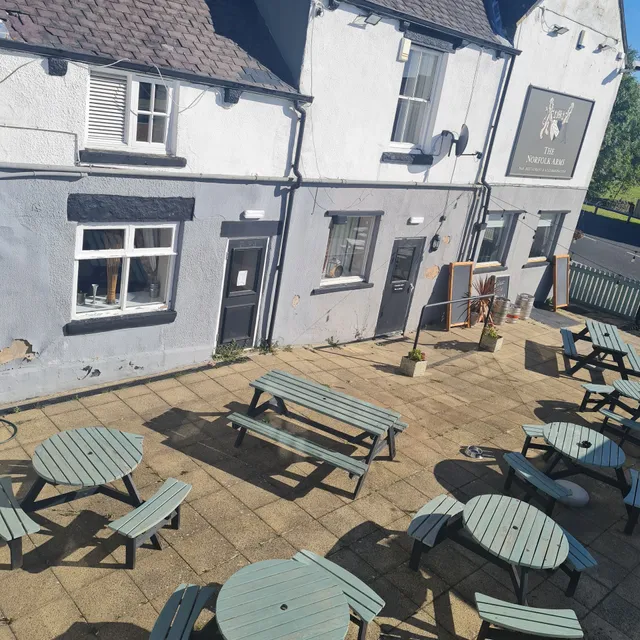 Norfolk Arms Hotel