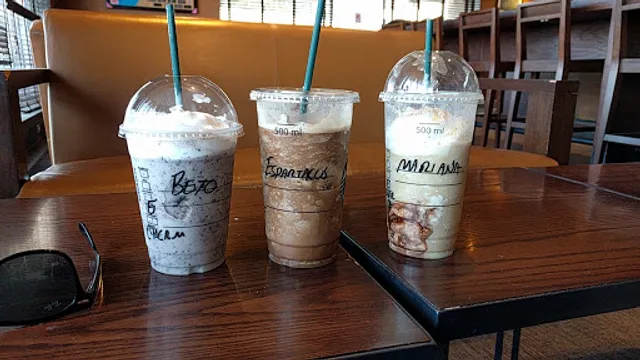 Starbucks Plaza 505 DT