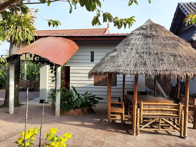 Kampot Pathways Bungalows