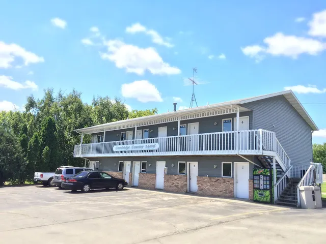 Cambridge Gas & Motel