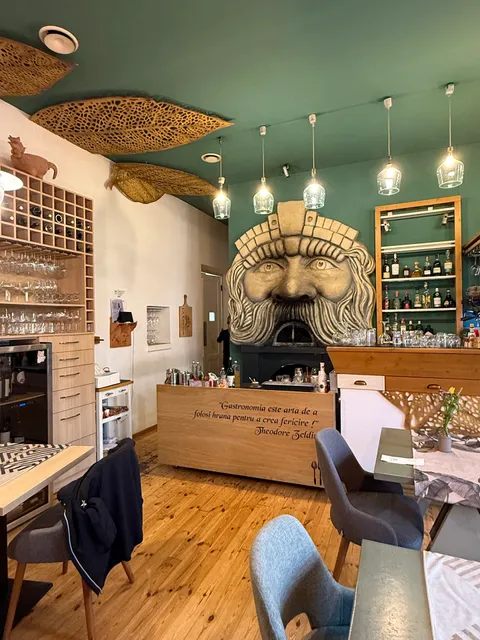 La Cuptor Restaurant