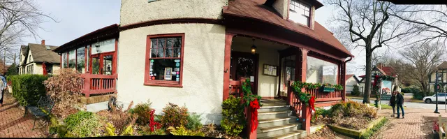 Olde World Christmas Shoppe