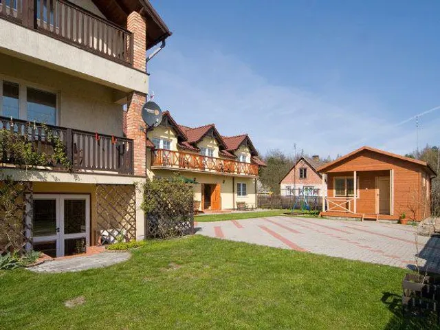 Pod Kasztanami - Jantar