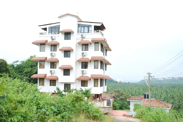 OYO 48159 Bogmalo Heights Holiday