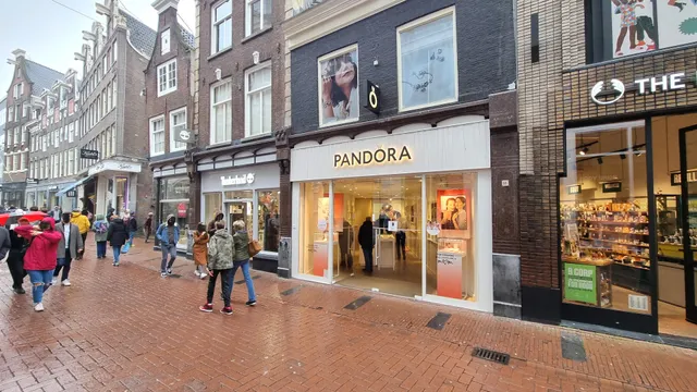 PANDORA Store Amsterdam Kalvestraat