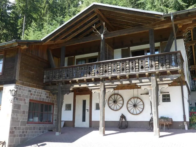 Gasthof-Pension Holzerstube