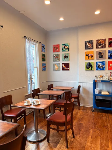 Café Miriam - Uptown