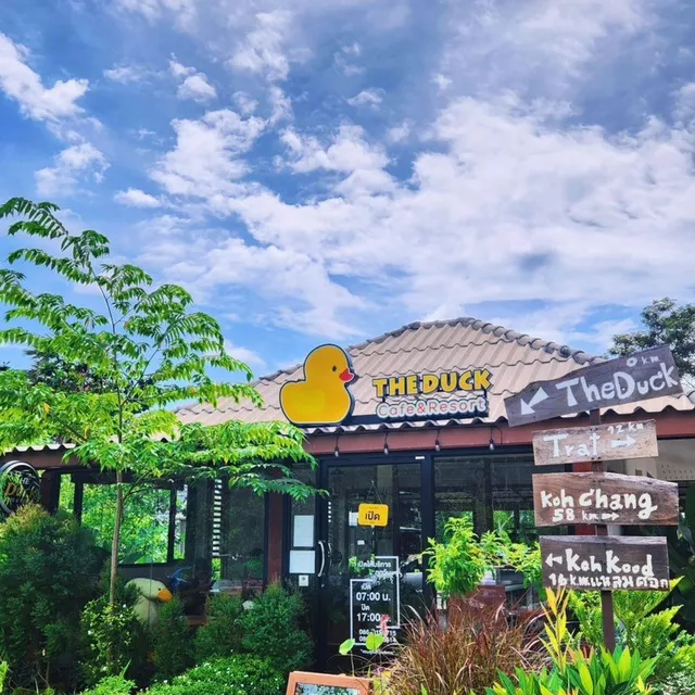 The Duck cafe & resort