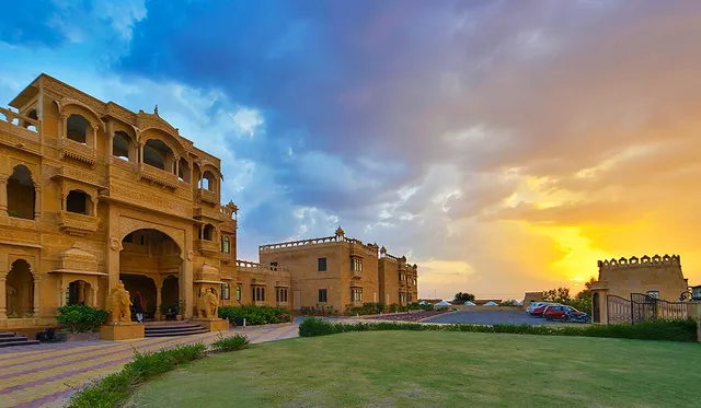 Sunset Desert Safari And Camp