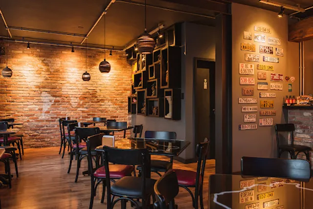 el Viajero Hamburgueria & Pub