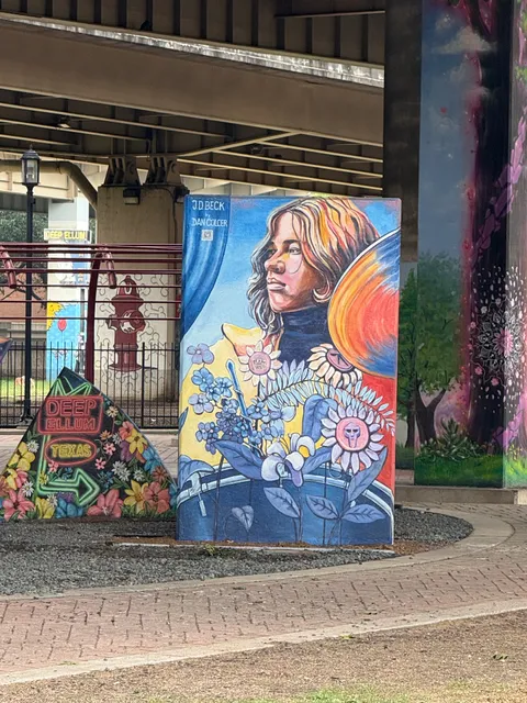 Deep Ellum Urban Gardens