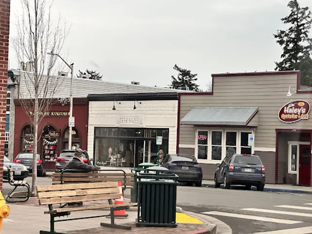 Haley's Sports Bar & Grill