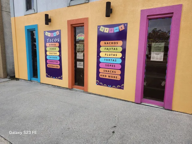 Los Sarapes Tacos y Mas Restaurant