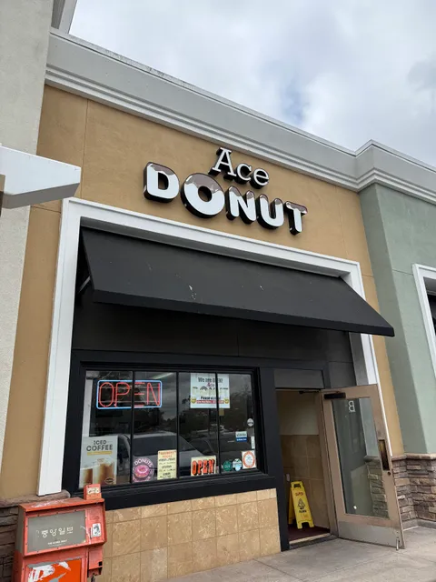 Ace Donut