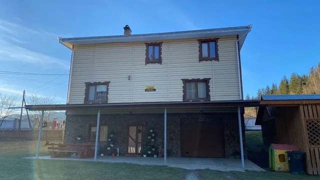 Hostynnyy Dvir "Sofiya"