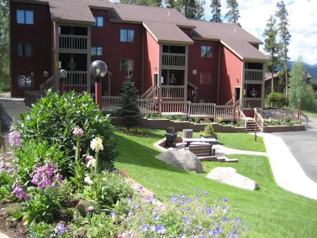 Indian Peaks Resort