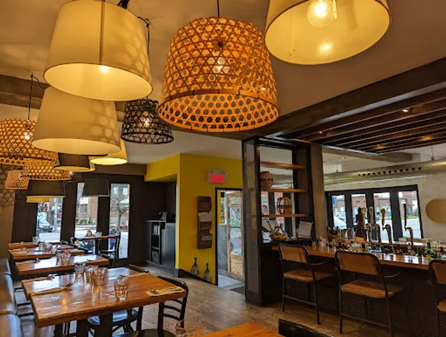 Madame Thai Vieux-Longueuil