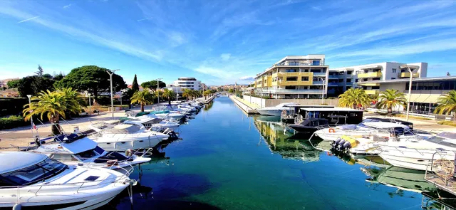 L'Escale Royale Fréjus - Mer méditéranée - Port
