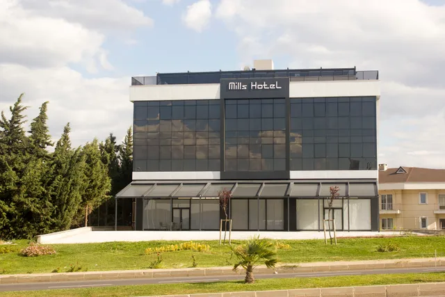 MİLLS HOTEL