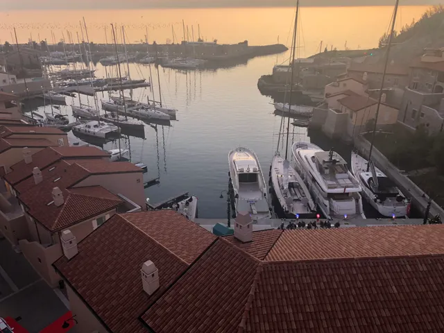 Golden Rooms Bed & Breakfast