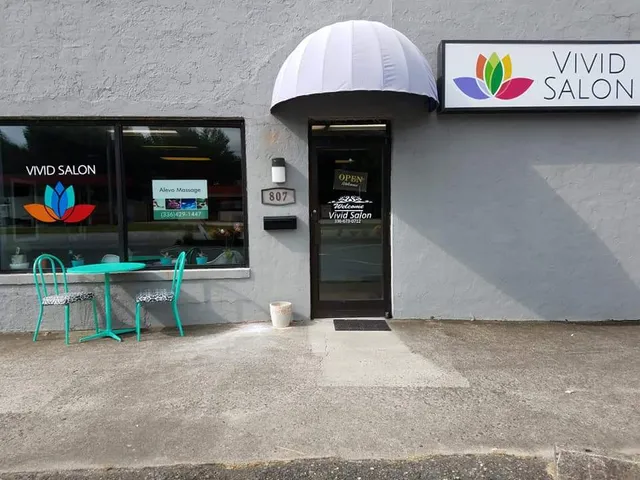 Vivid salon