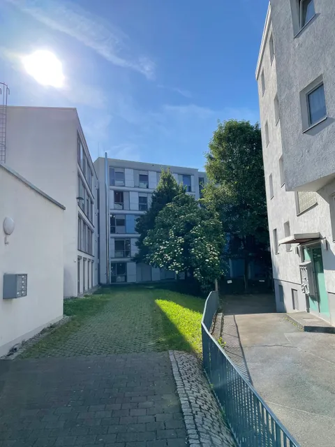 Studierendenwerk Stuttgart Studentenwohnheim "In der Au 16"