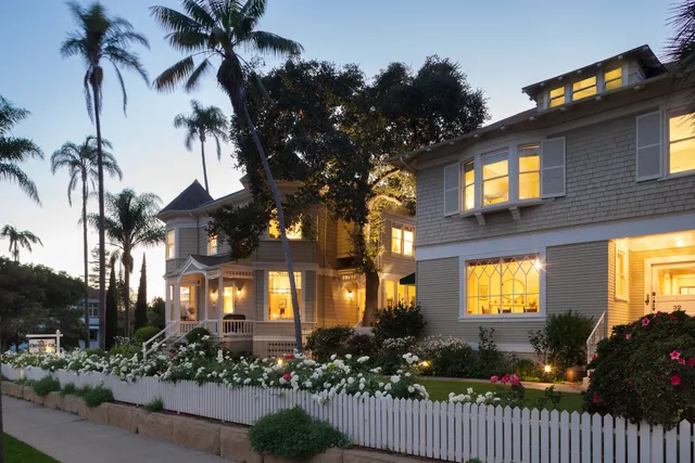 Cheshire Cat Inn & Cottages