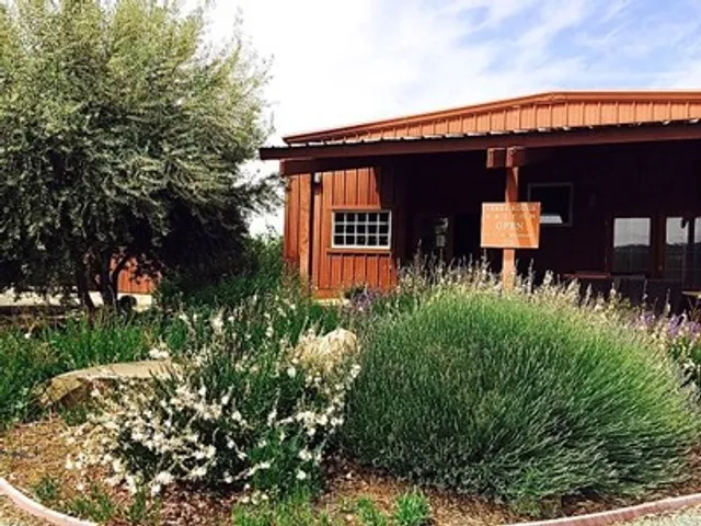 Terre Rouge & Easton Wines