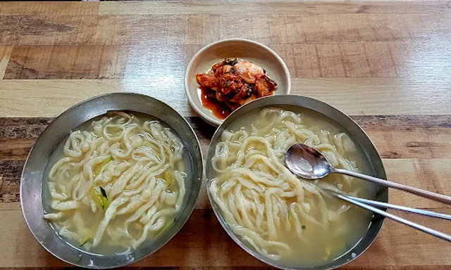 고향손칼국수