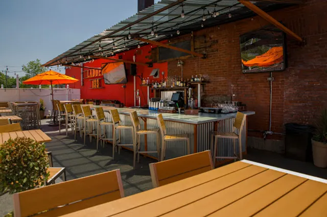 Ladder 133 Kitchen & Social