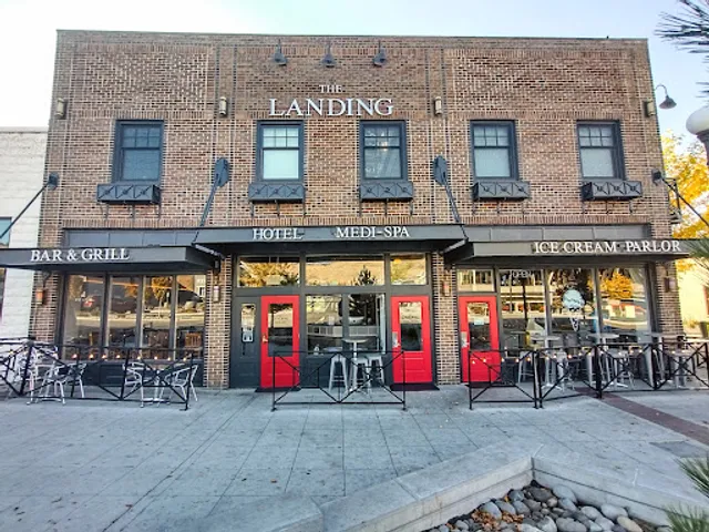 THE ICE CREAM PARLOR AT THE LANDING