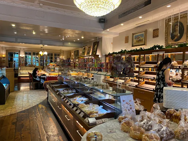 艾德蒙汀麵包生活館