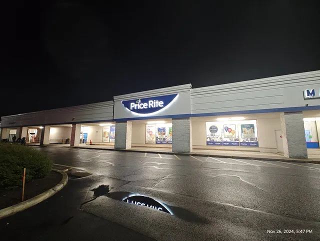 711 Boston Road Mall Shopping Center