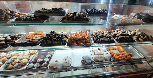 PASTICCERIA-GELATERIA CHANTILLY di TARDA ANTONINO