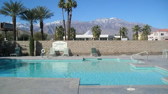 Encore Palm Springs Oasis