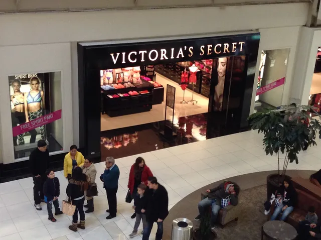 Victoria's Secret & PINK