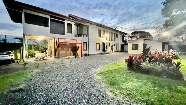 Ruta Verde House & Café Tambor